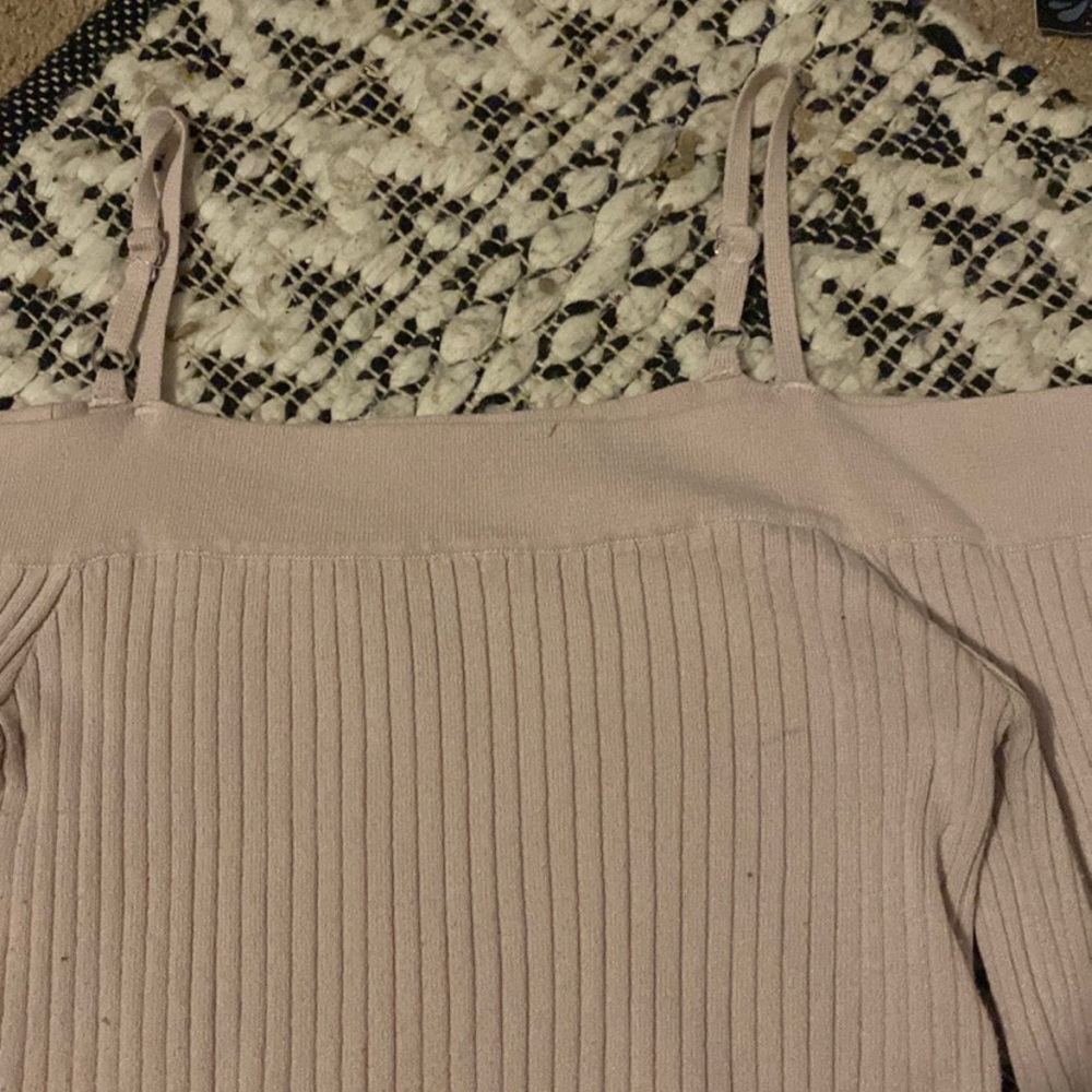 Forever 21 long sleeve crop top size Medium fits like a small